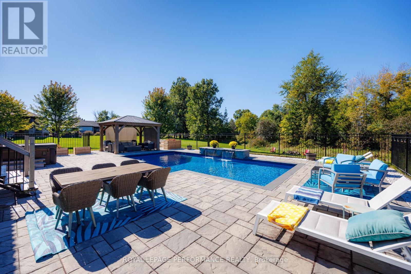 2810 Eldo Street, Ottawa, ON