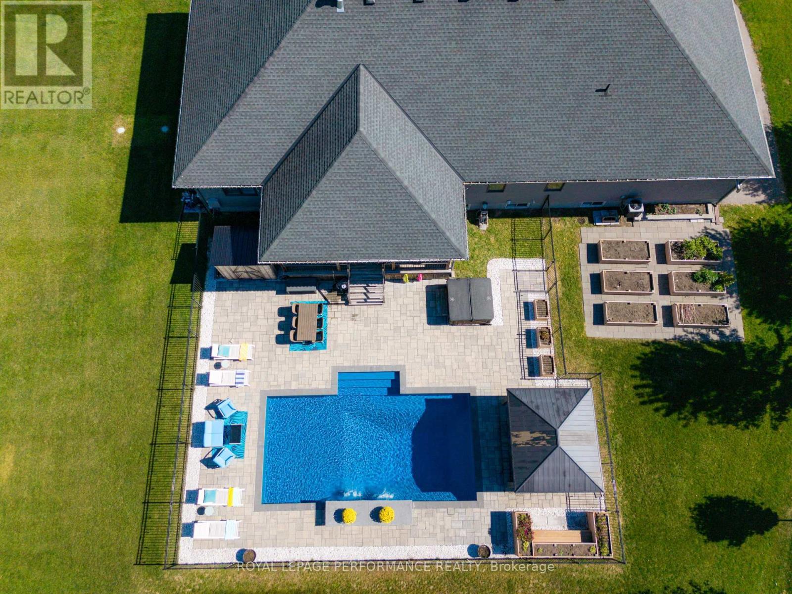 2810 Eldo Street, Ottawa, ON