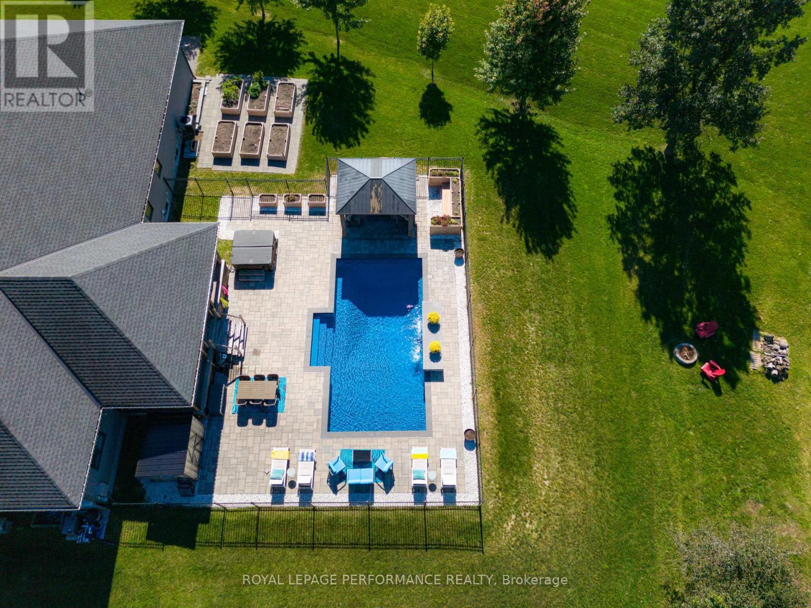 2810 Eldo Street, Ottawa, ON
