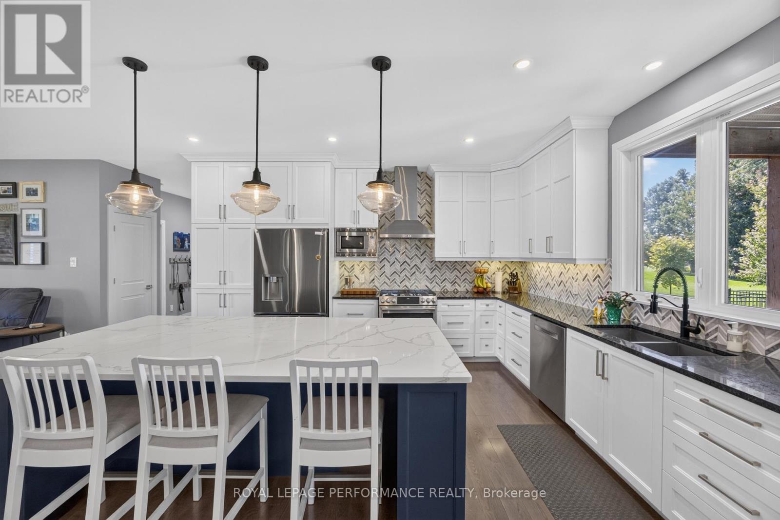 2810 Eldo Street, Ottawa, ON