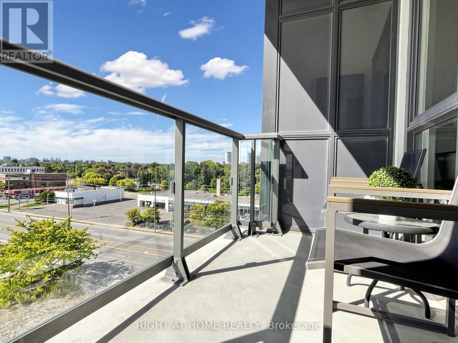 607 - 50 Thomas Riley Road, Toronto, ON