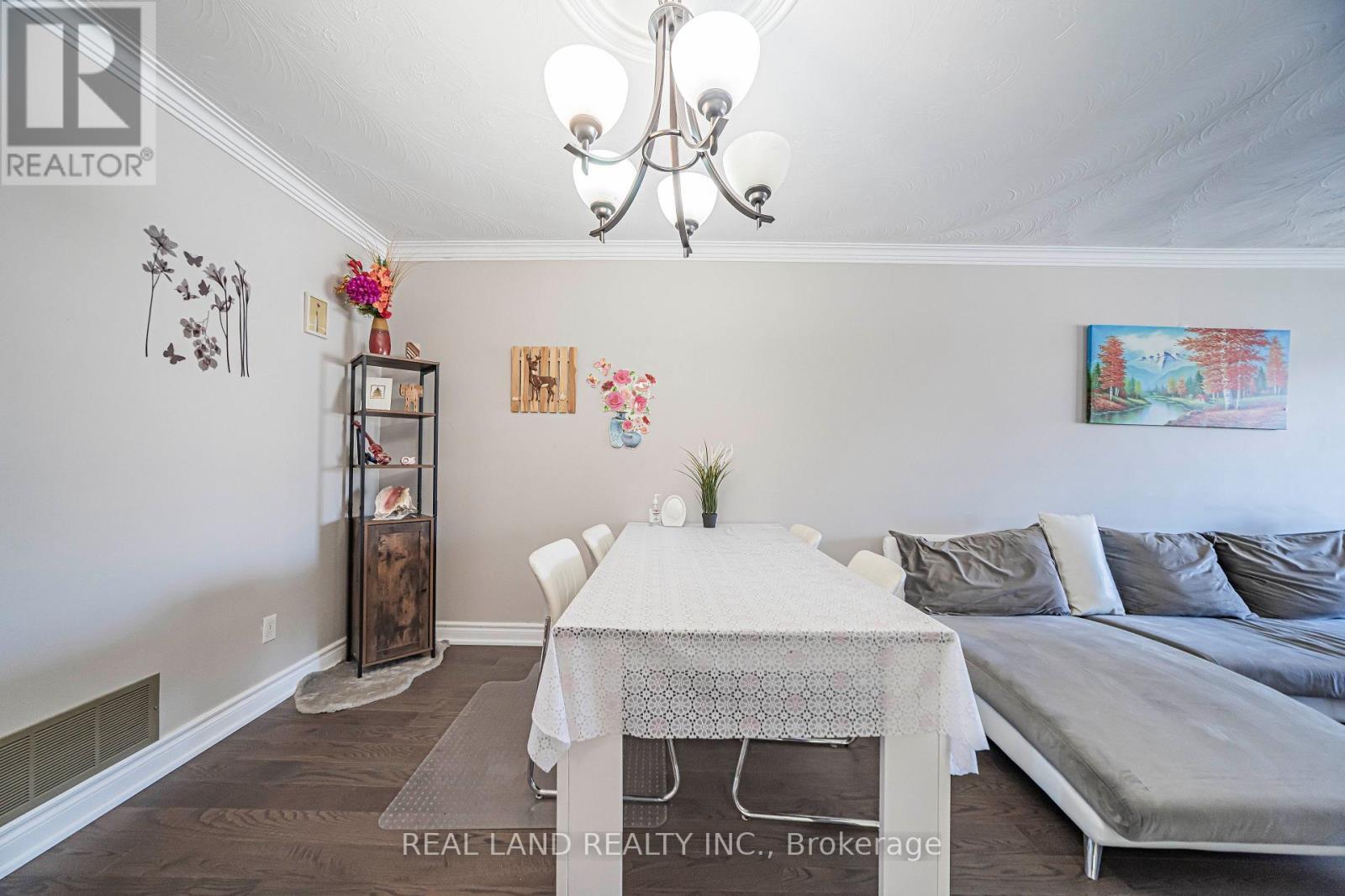 37 Pawnee Avenue, Toronto, ON