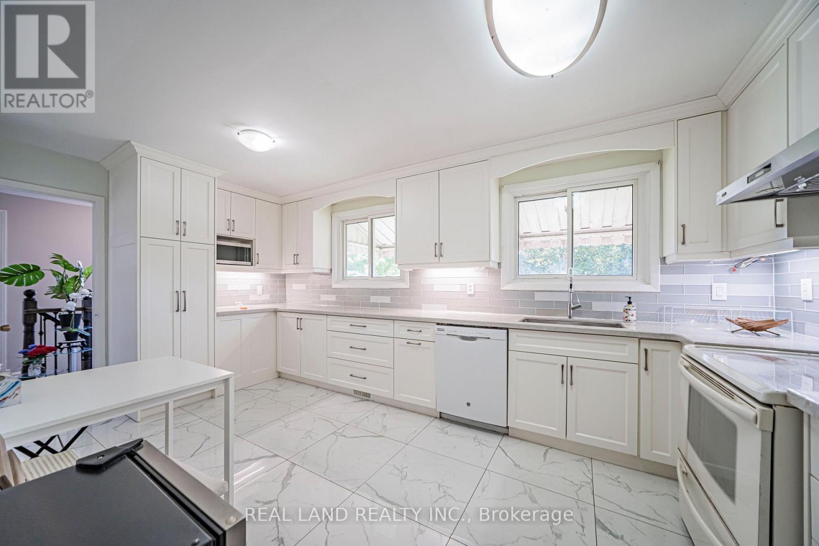 37 Pawnee Avenue, Toronto, ON
