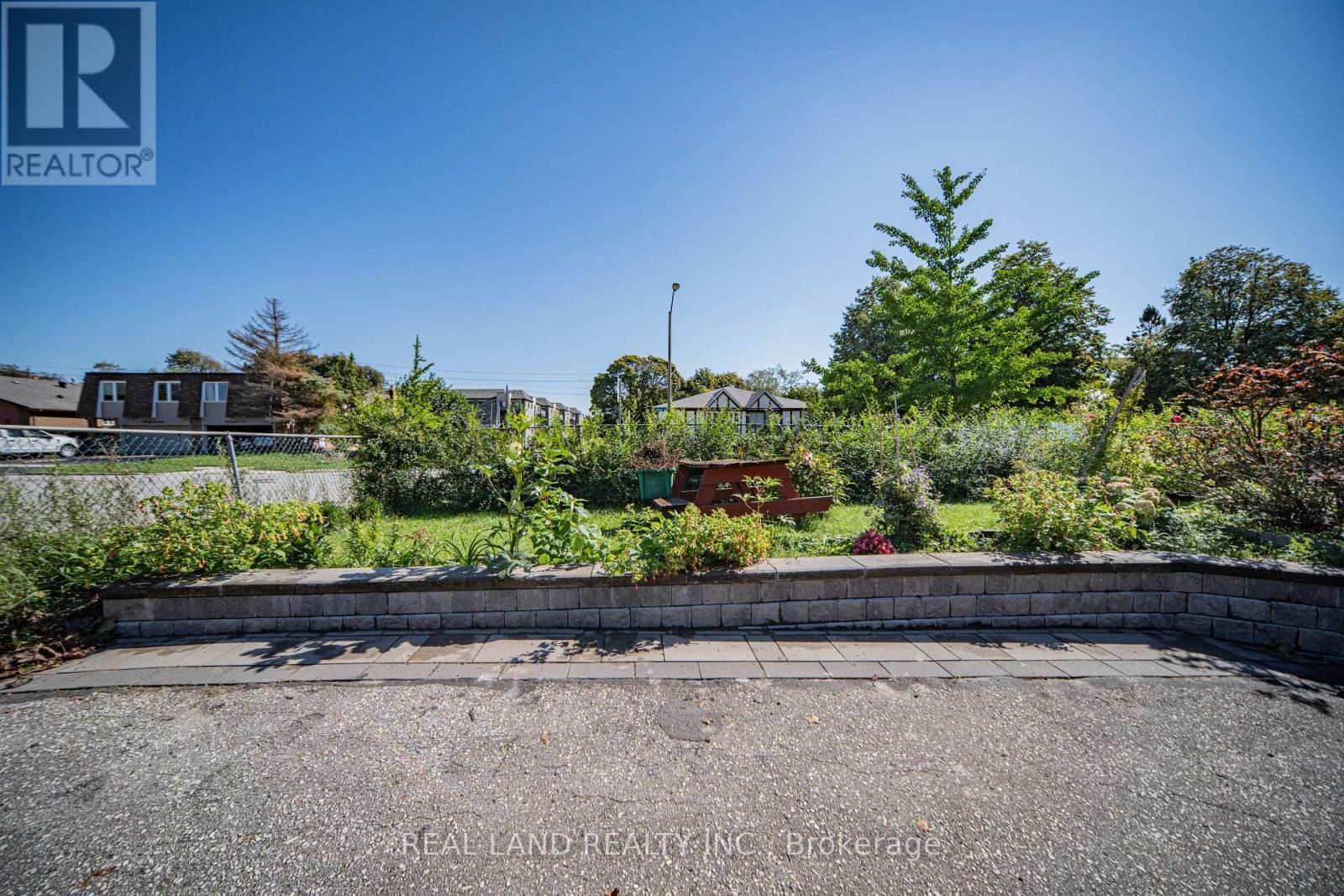 37 Pawnee Avenue, Toronto, ON