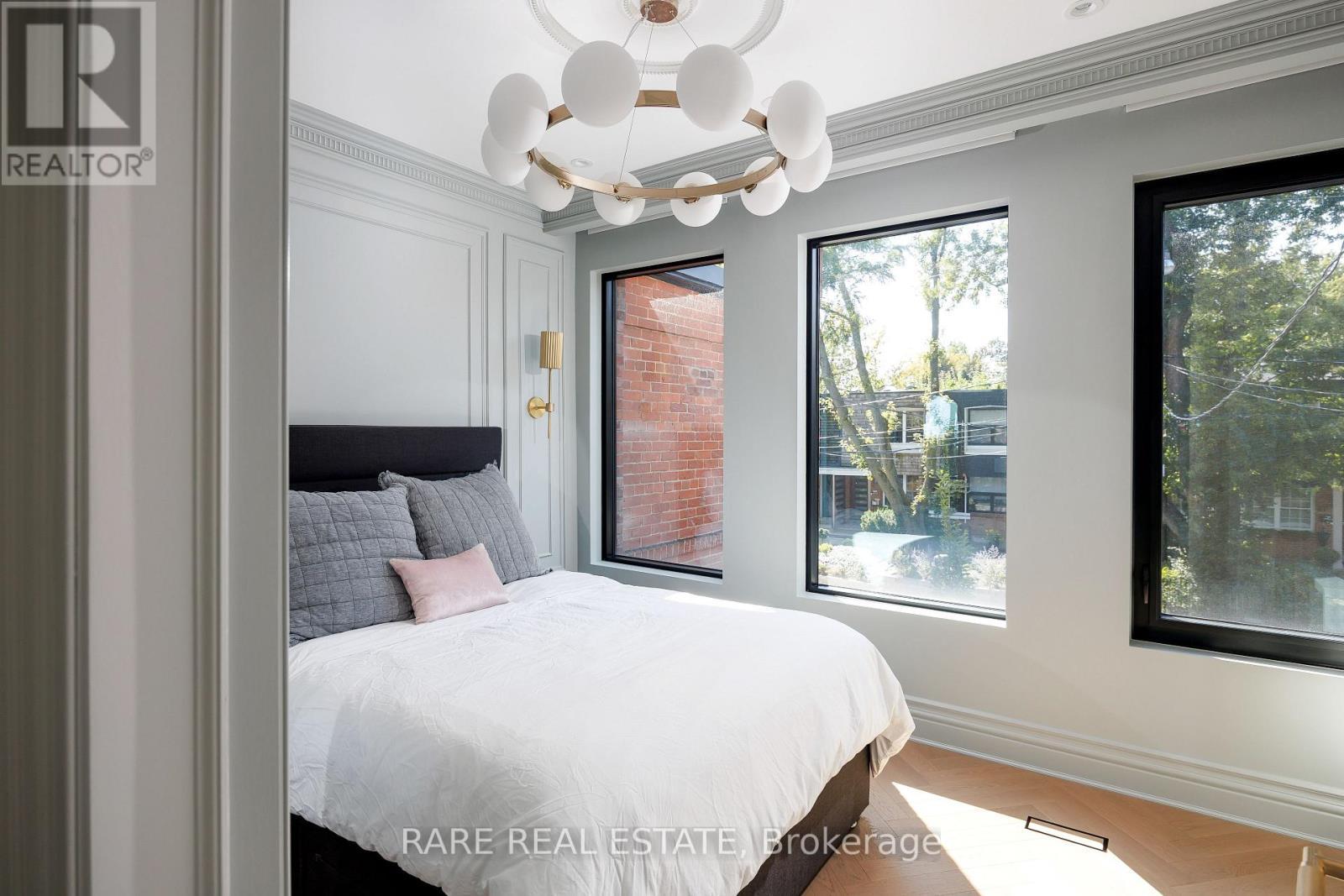 74 Summerhill Gardens, Toronto, ON