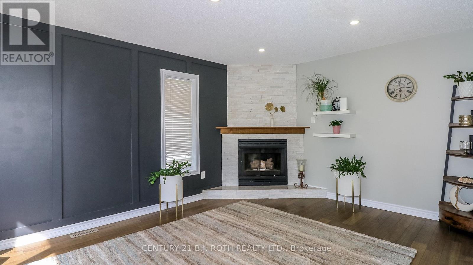 61 Barwick Drive W, Barrie, ON