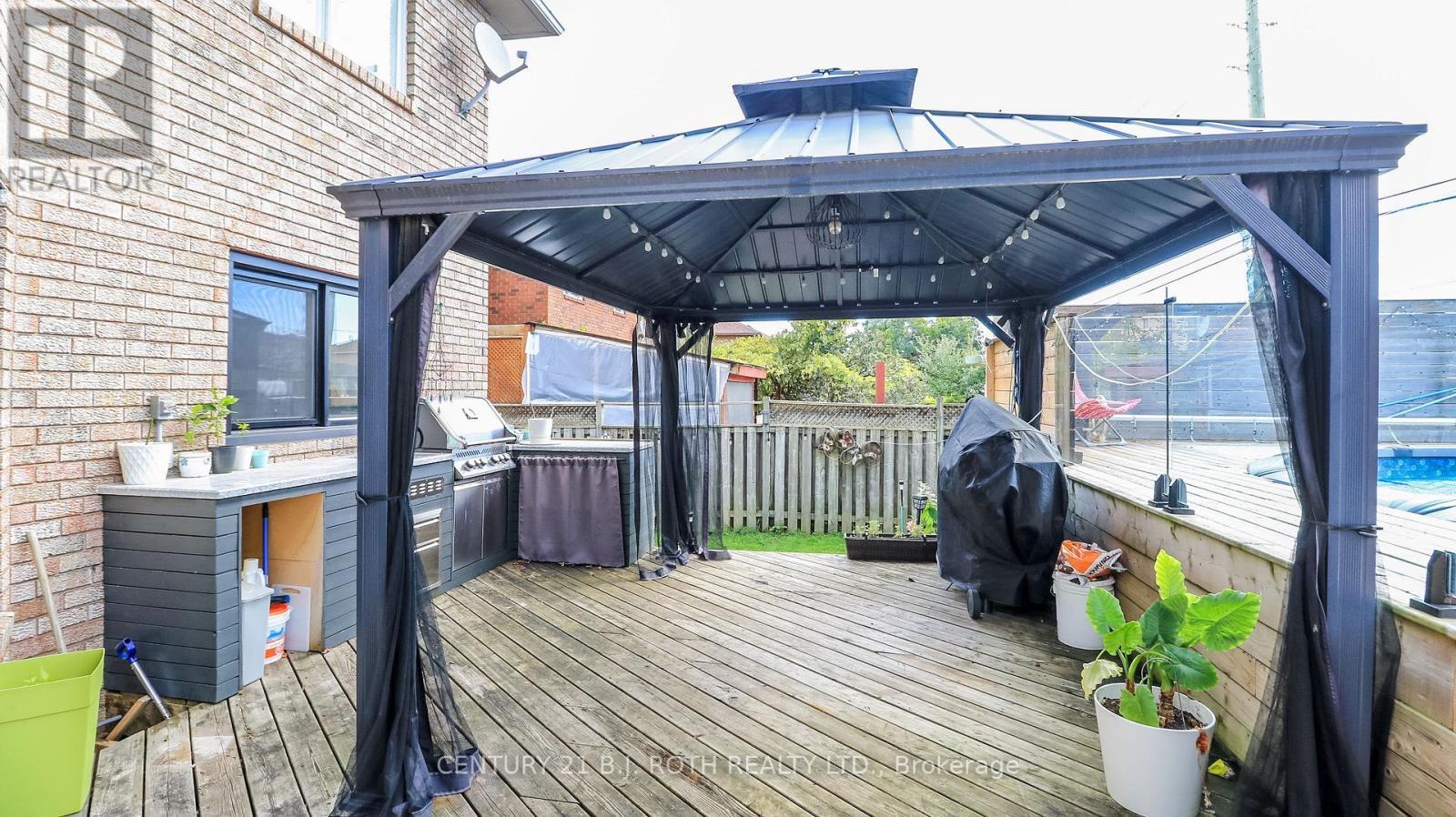 61 Barwick Drive W, Barrie, ON