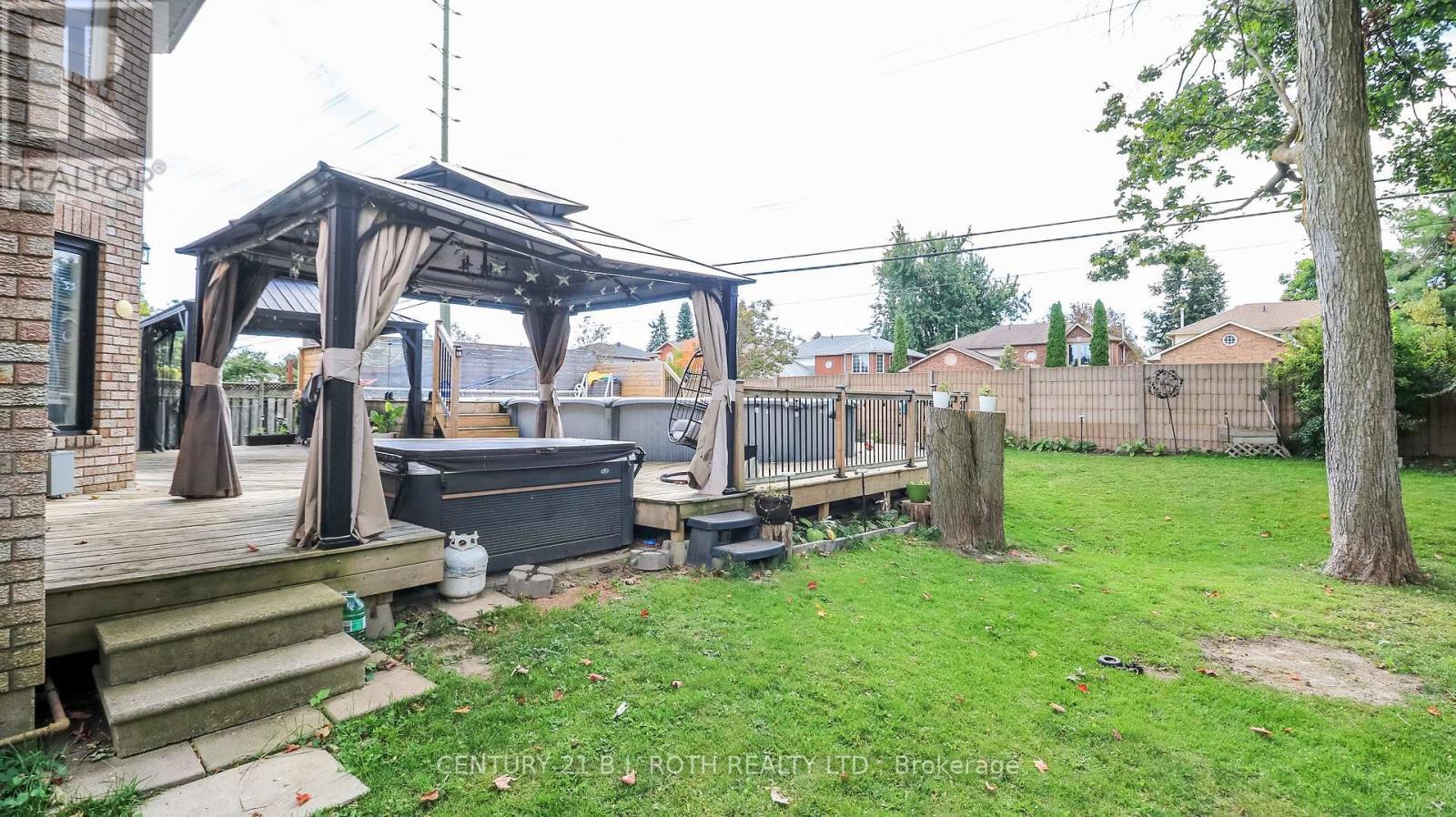 61 Barwick Drive W, Barrie, ON