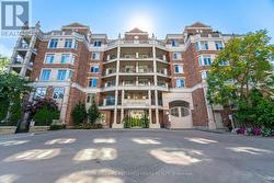210 - 10 OLD MILL TRAIL Toronto, ON M8X 2Y9