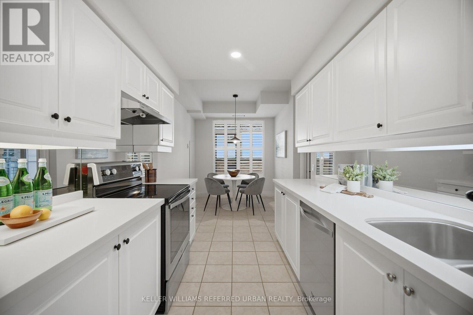 210 - 10 Old Mill Trail, Toronto, ON