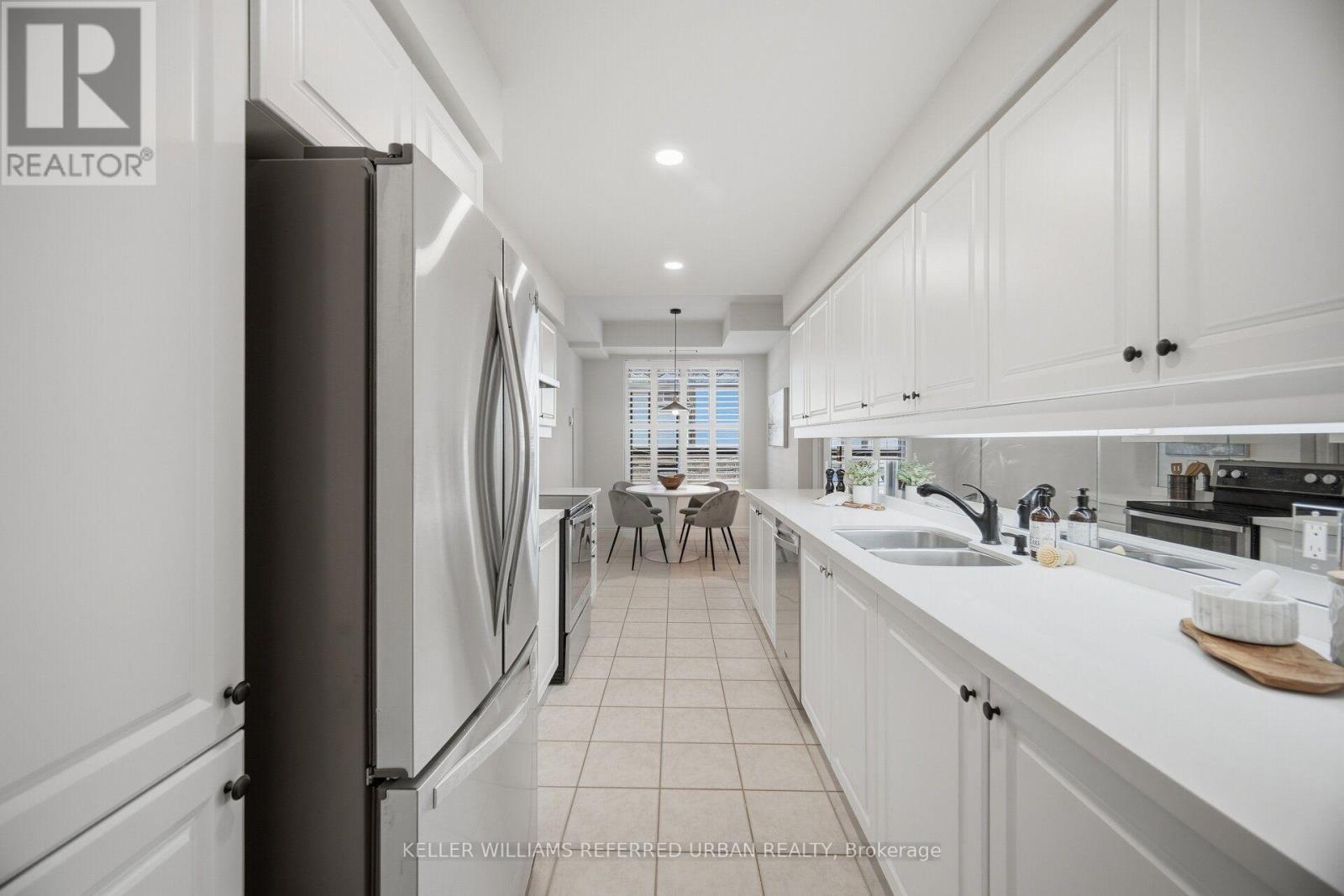 210 - 10 Old Mill Trail, Toronto, ON