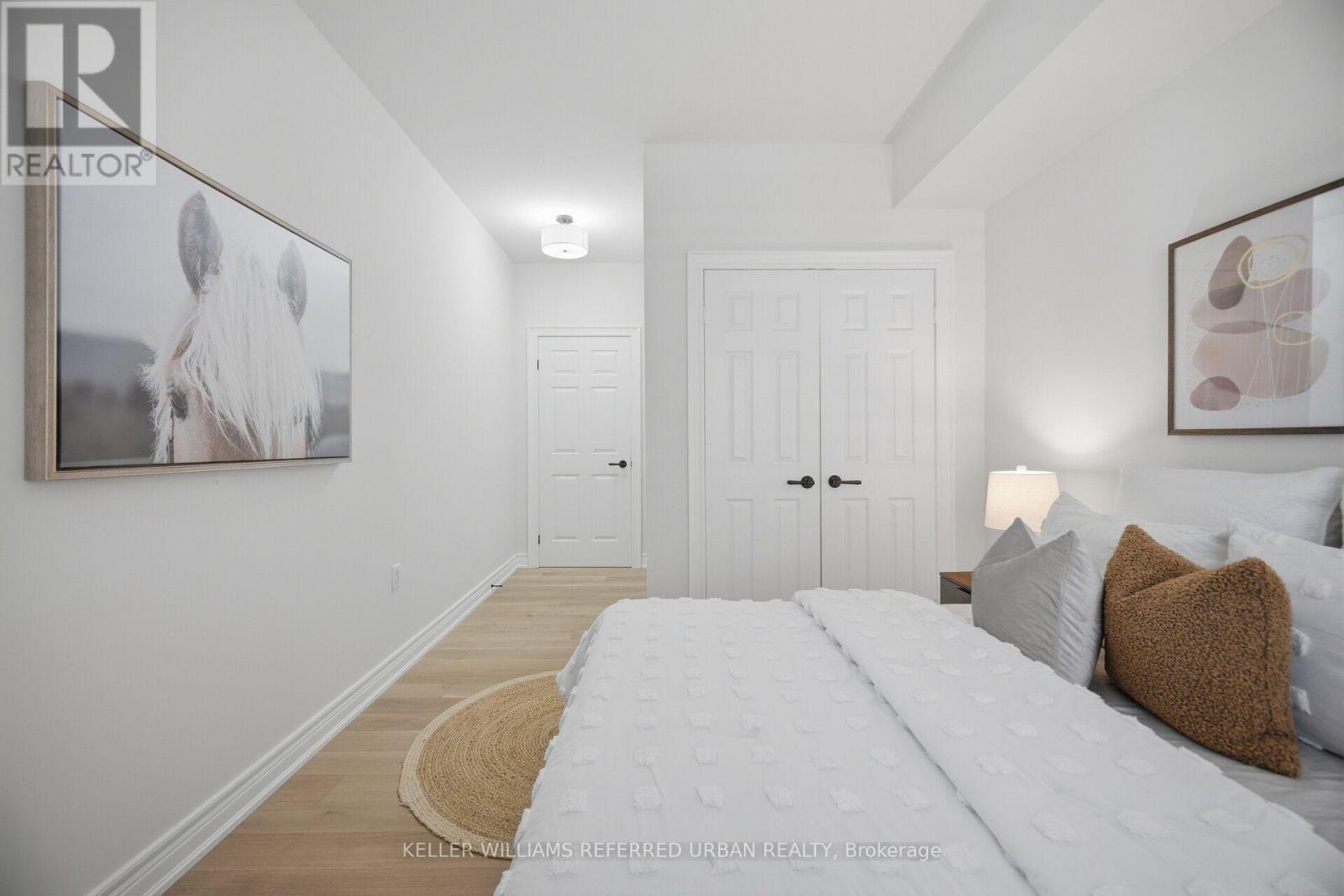 210 - 10 Old Mill Trail, Toronto, ON