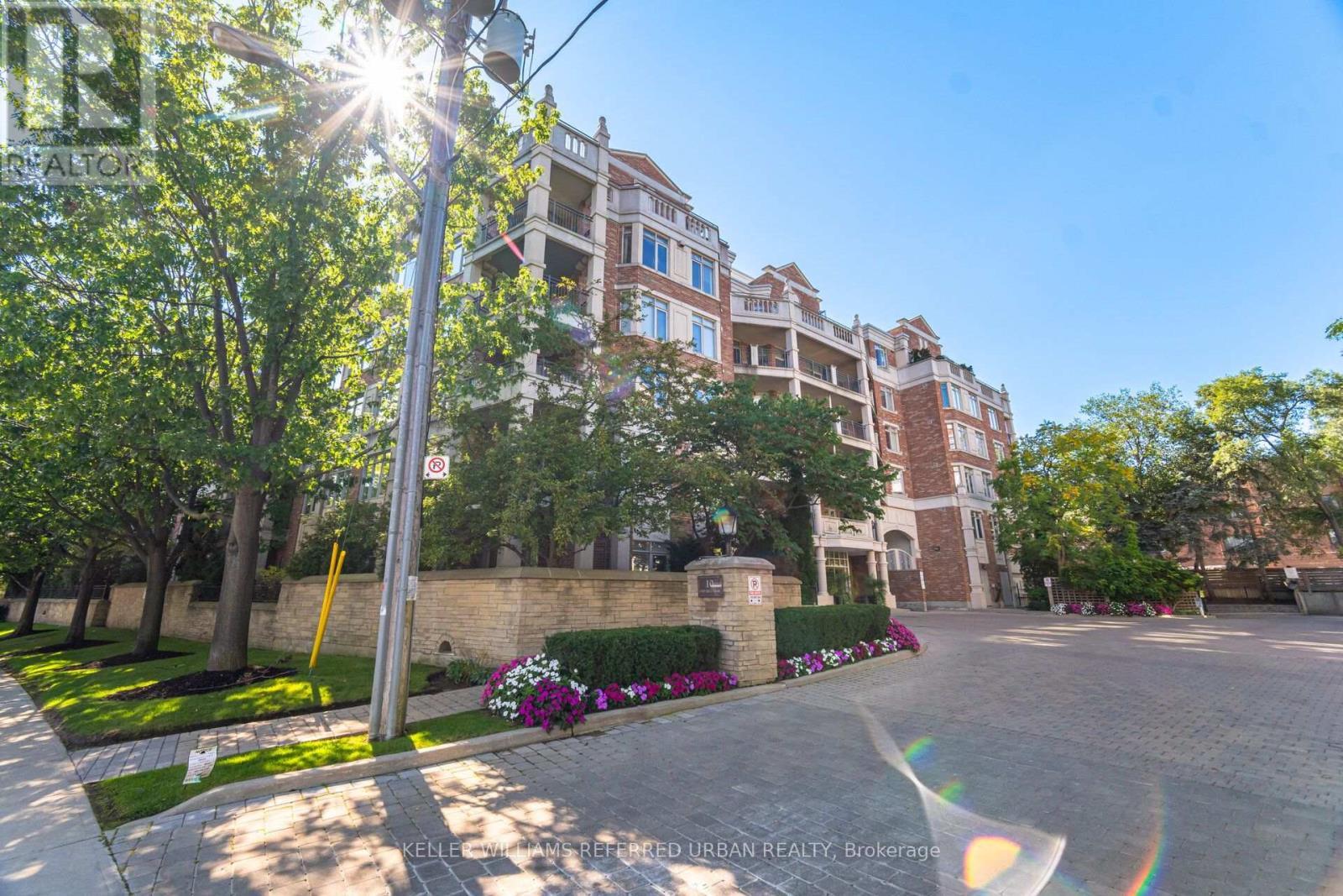 210 - 10 Old Mill Trail, Toronto, ON