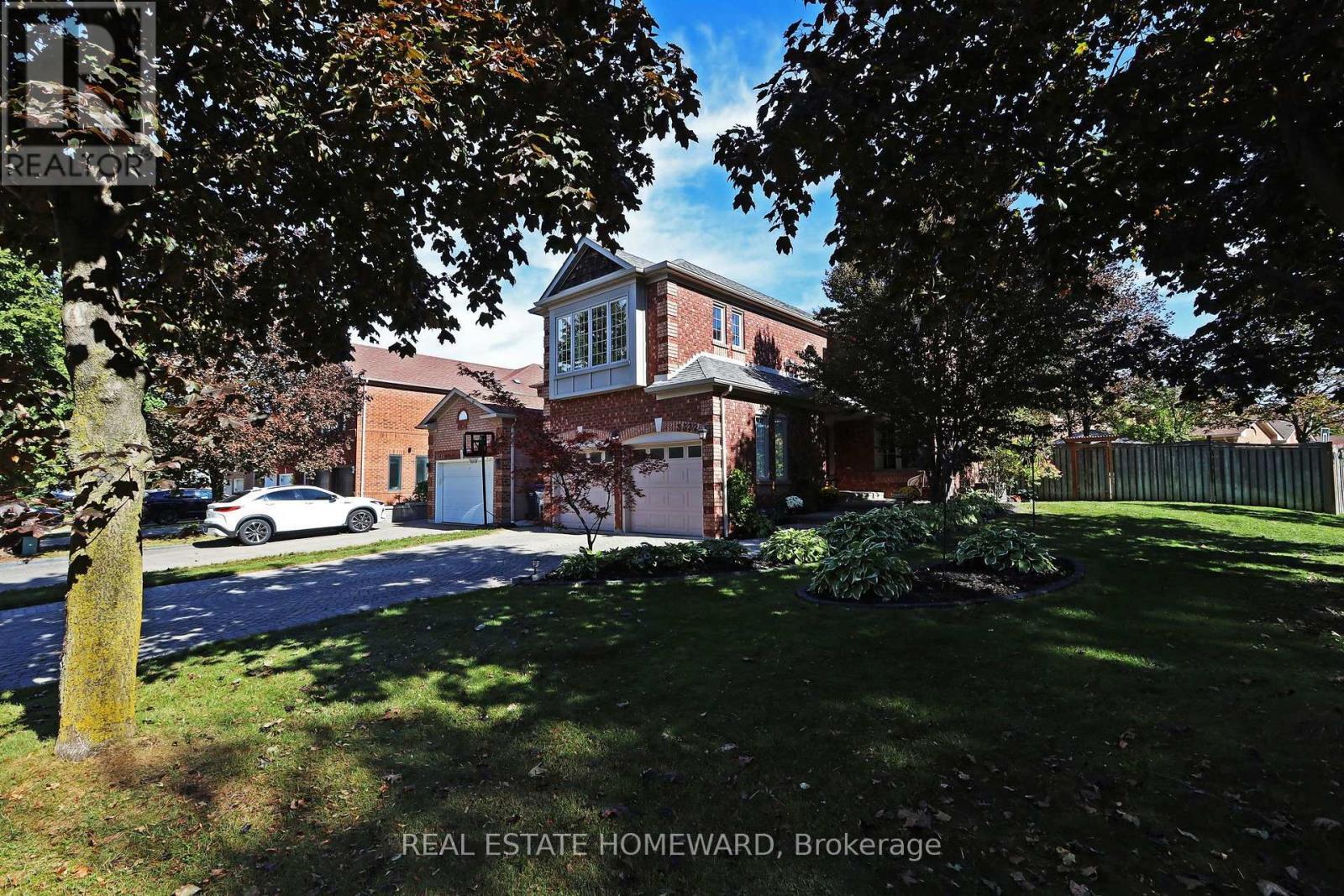 Front Corner lot - 3332 Forrestdale Circle, Mississauga, ON