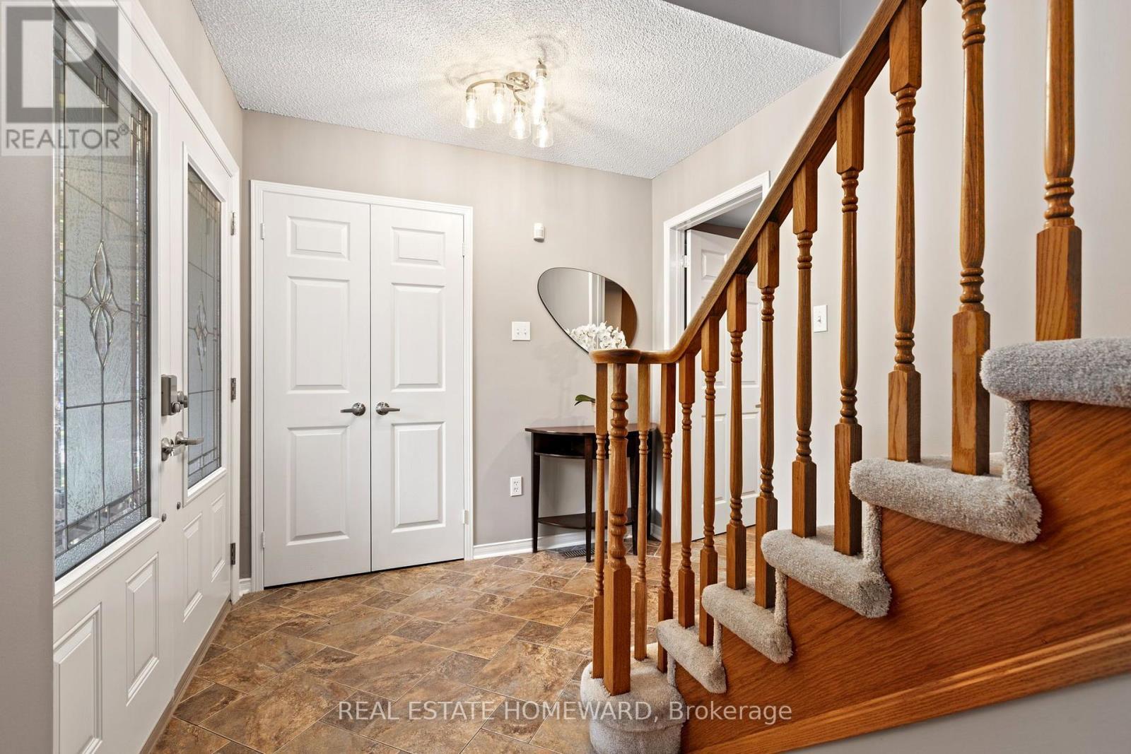 Foyer - 3332 Forrestdale Circle, Mississauga, ON