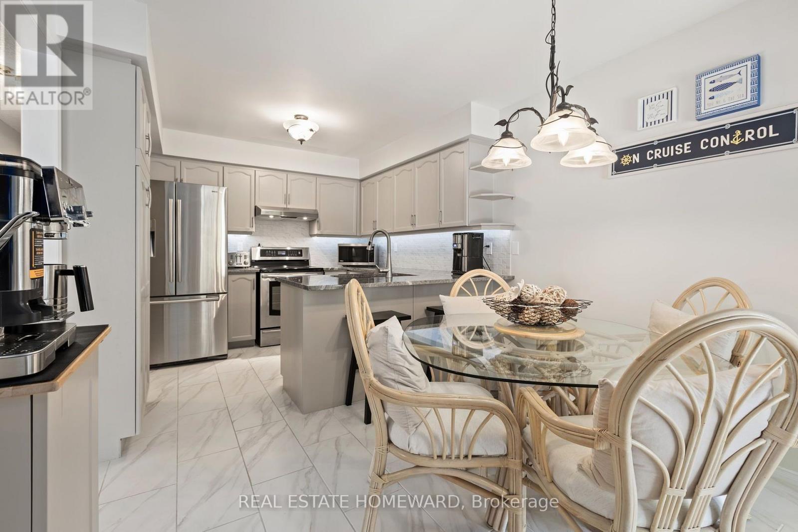 Kitchen - 3332 Forrestdale Circle, Mississauga, ON