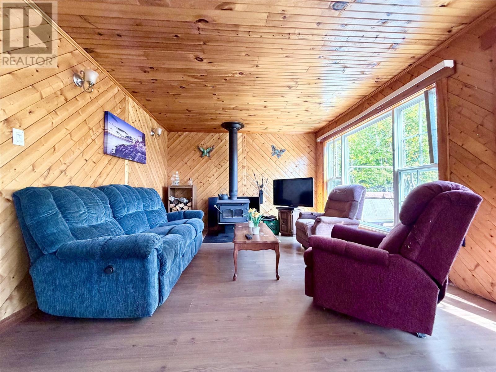 735 Lakeview Road, Spruce Brook, NL