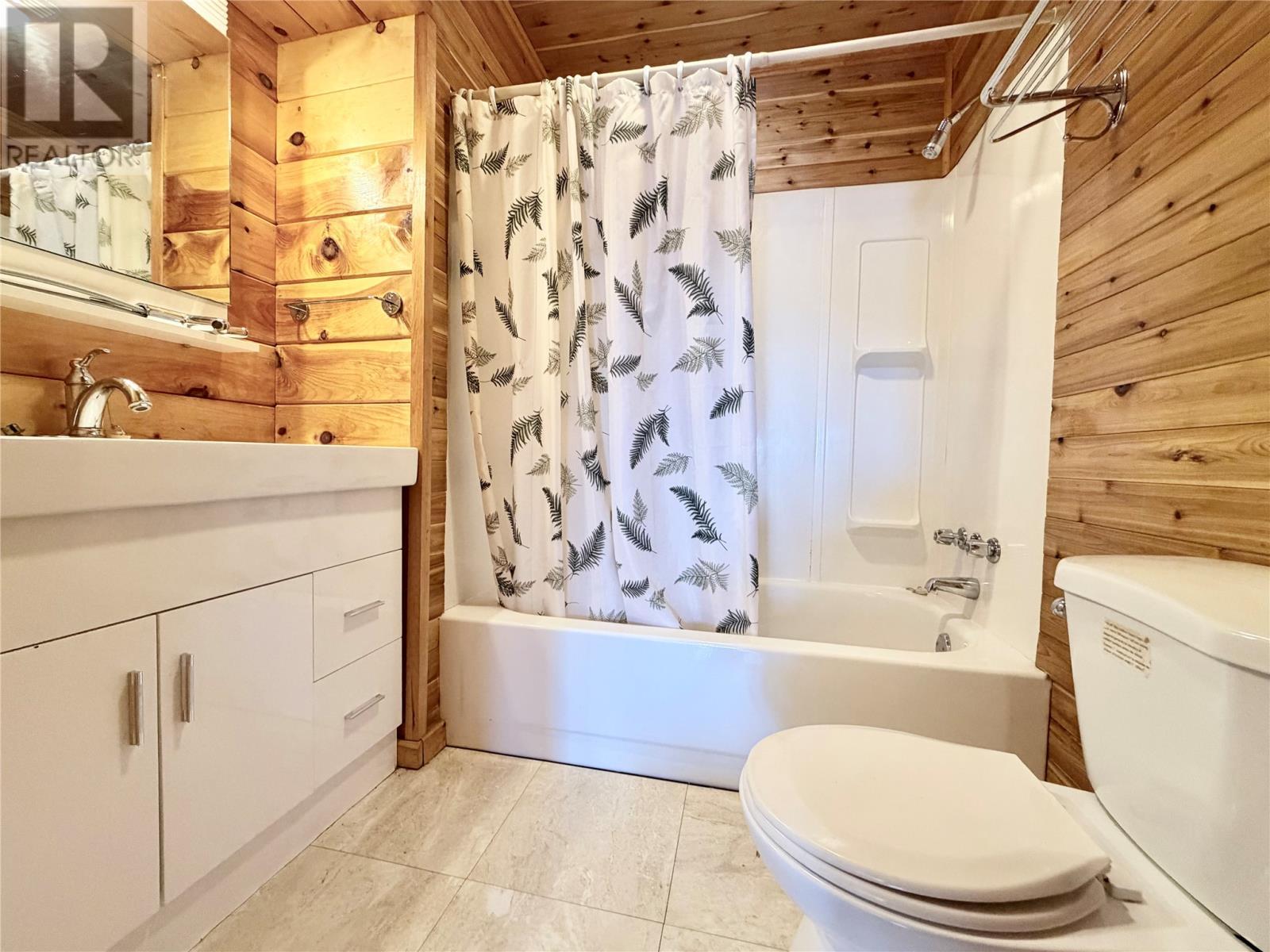 735 Lakeview Road, Spruce Brook, NL