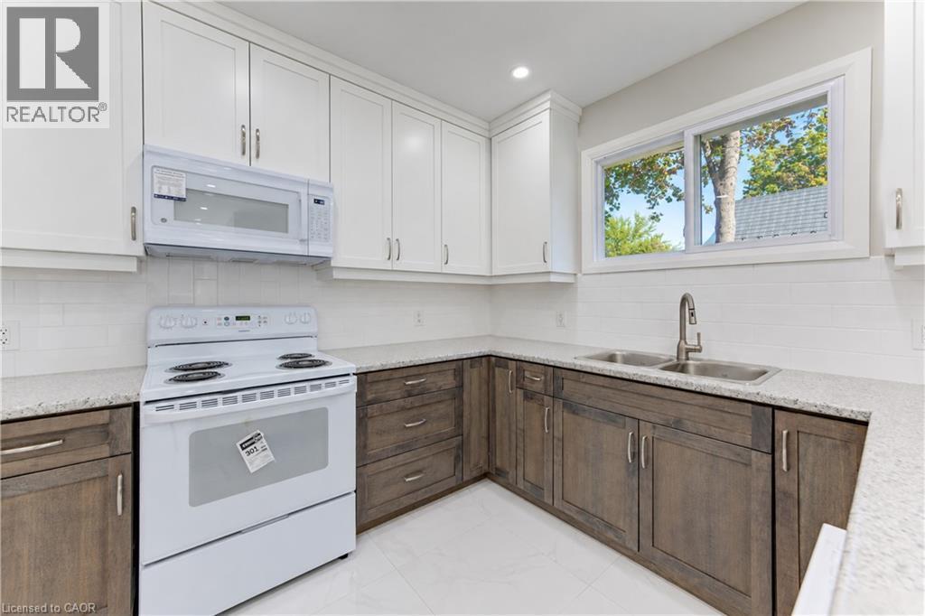 18 Miehm Place, Kitchener, ON
