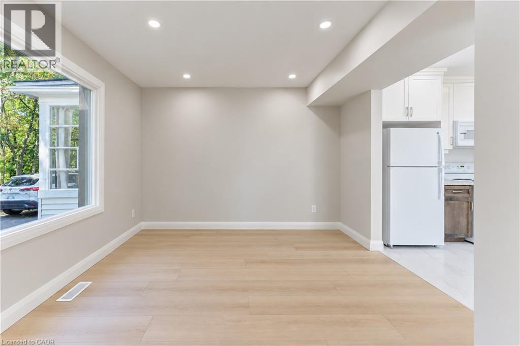 18 Miehm Place, Kitchener, ON