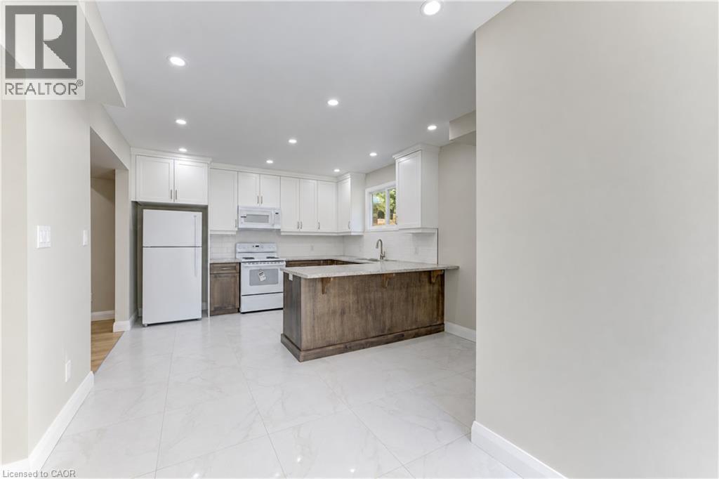 18 Miehm Place, Kitchener, ON