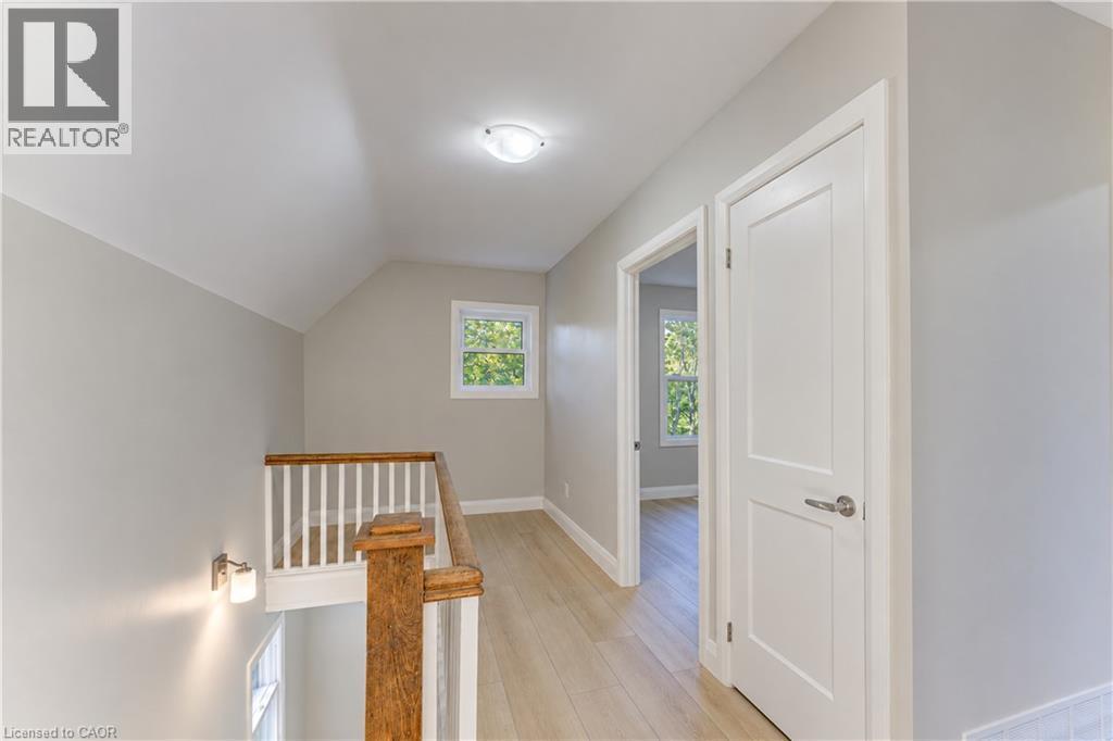 18 Miehm Place, Kitchener, ON