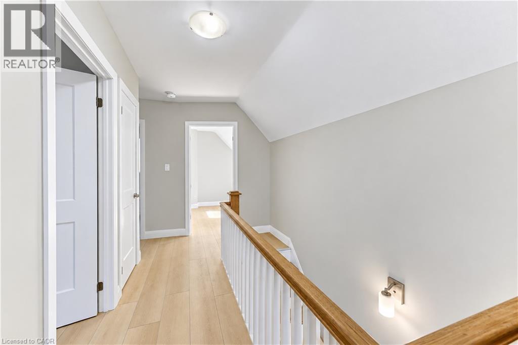 18 Miehm Place, Kitchener, ON