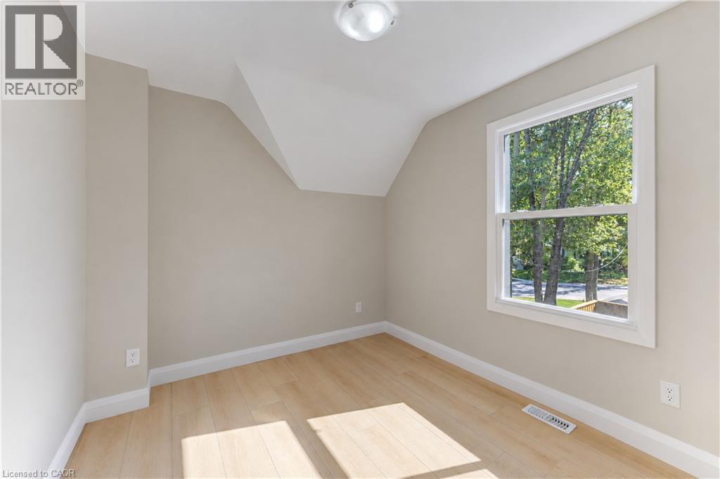 18 Miehm Place, Kitchener, ON