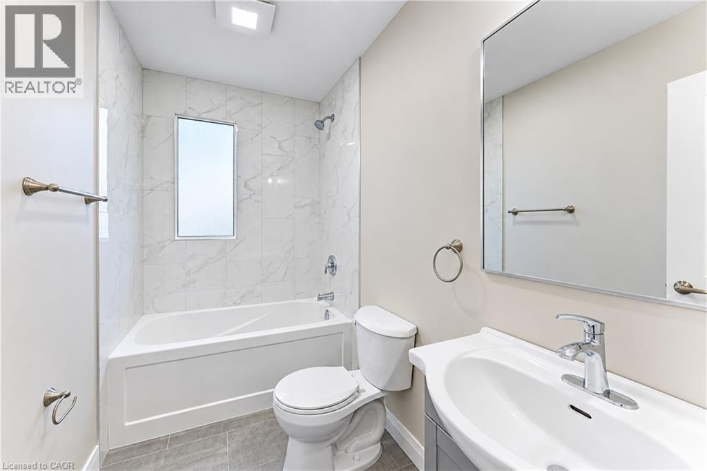 18 Miehm Place, Kitchener, ON