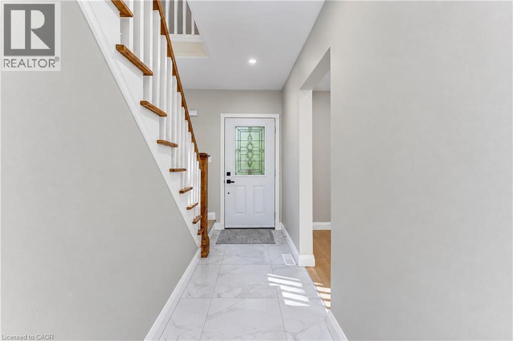 18 Miehm Place, Kitchener, ON
