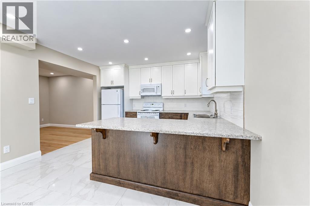 18 Miehm Place, Kitchener, ON