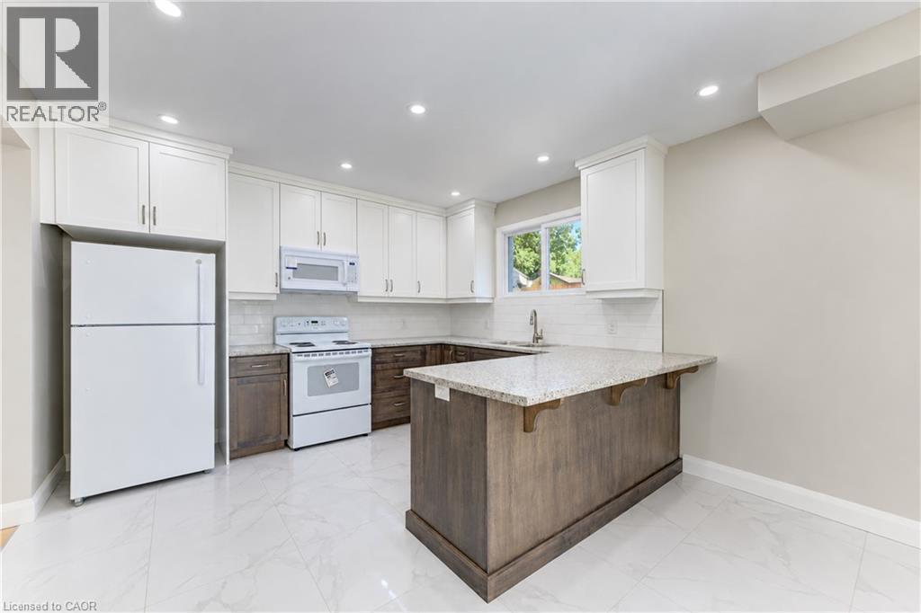 18 Miehm Place, Kitchener, ON