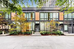 TH03 - 110 CHARLES STREET E Toronto, ON M4Y 1T5