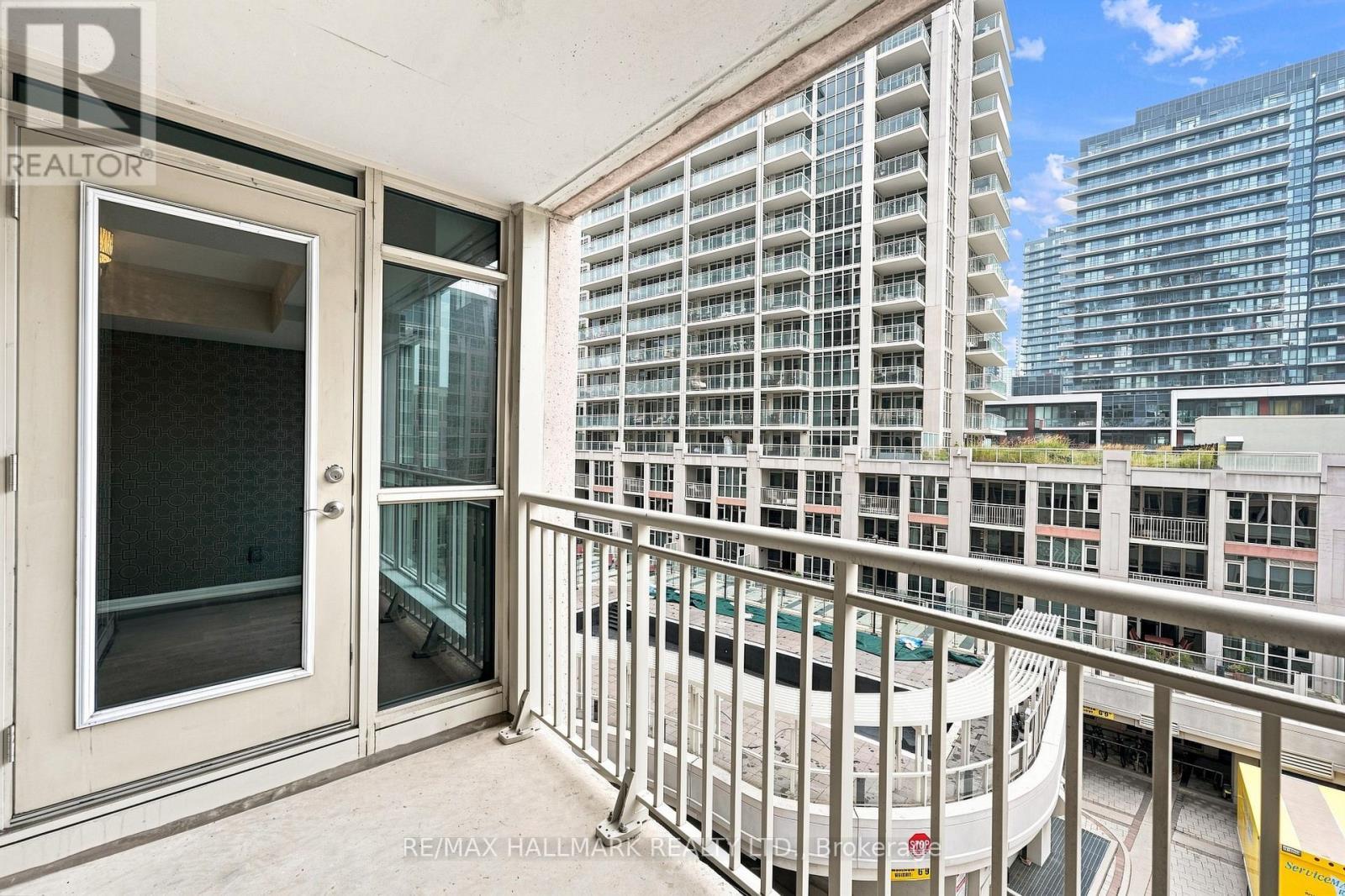 706 - 35 Bastion Street, Toronto, ON