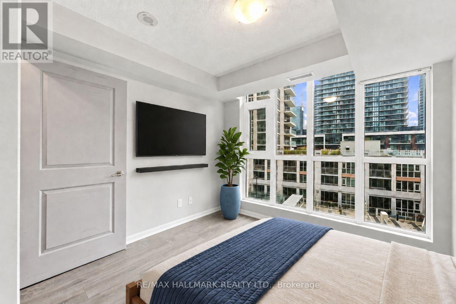 706 - 35 Bastion Street, Toronto, ON