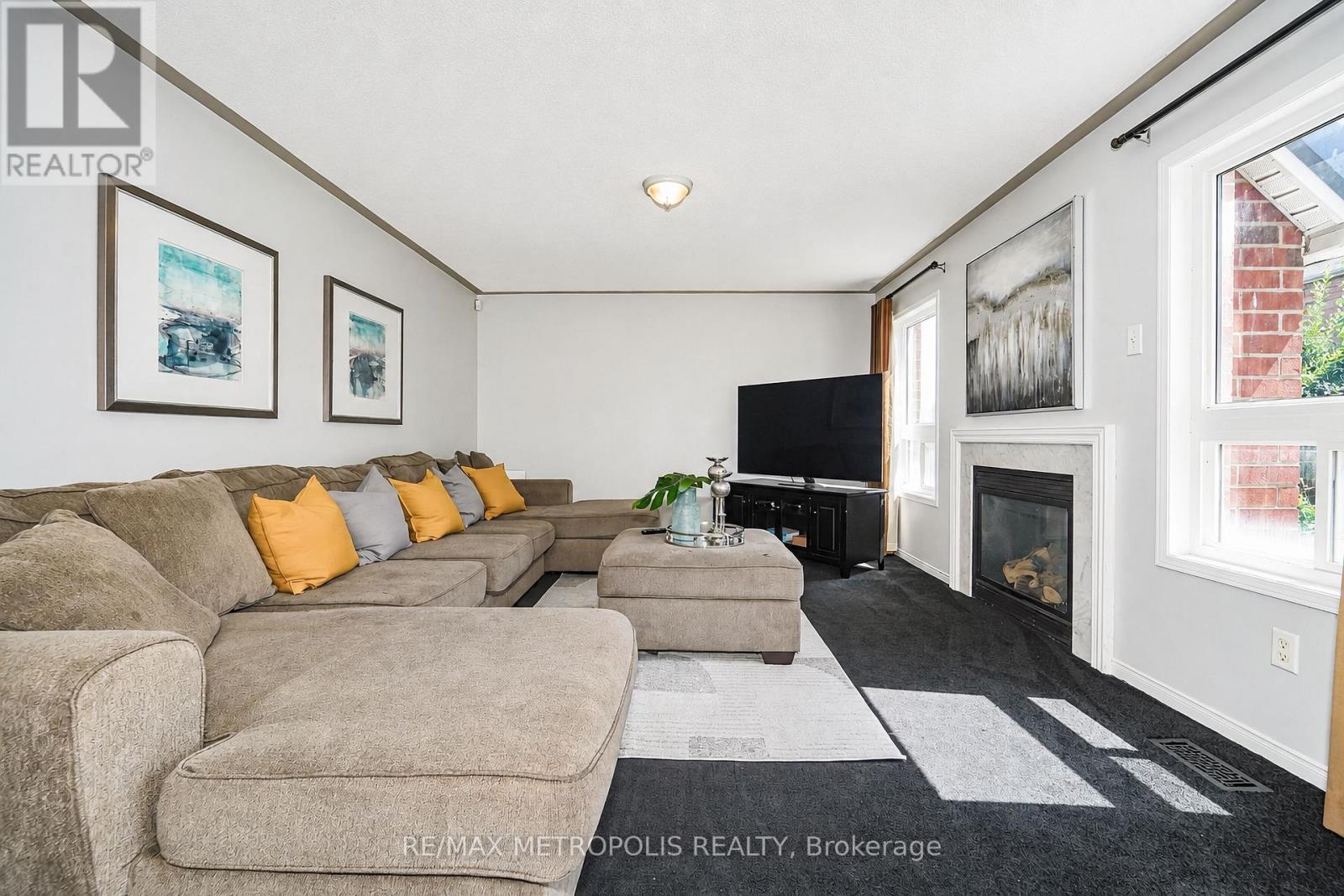 58 Dunwell Crescent, Ajax, ON
