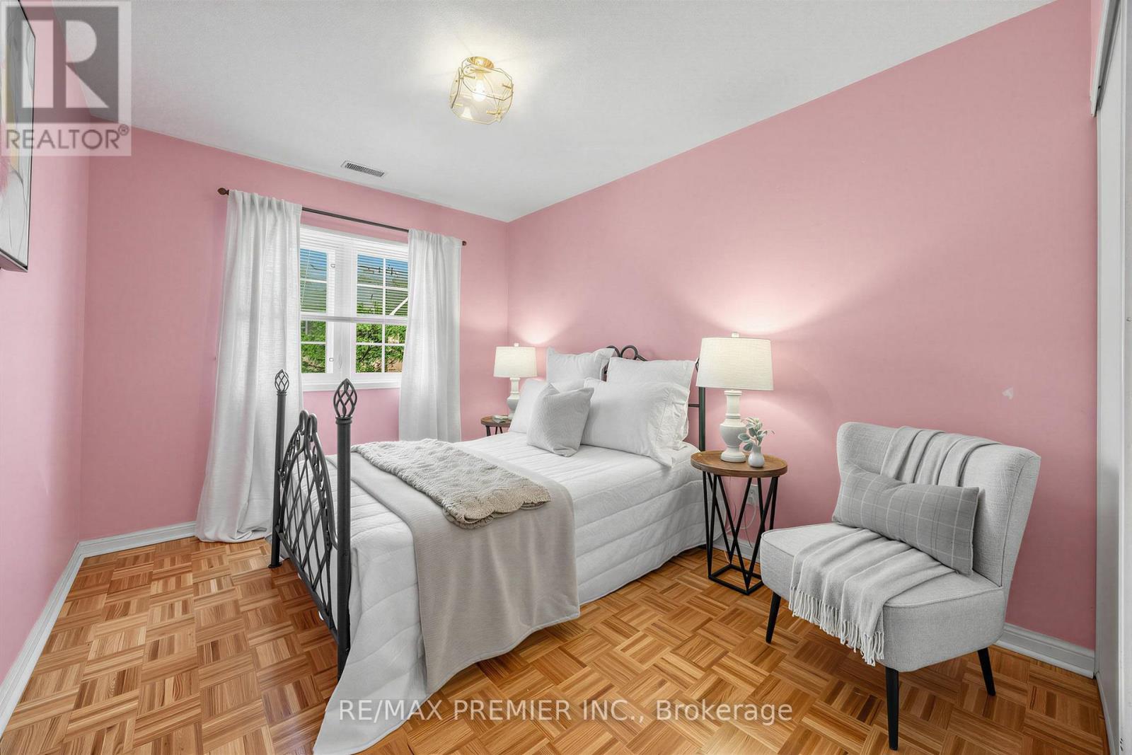 602 - 1400 The Esplanade N, Pickering, ON