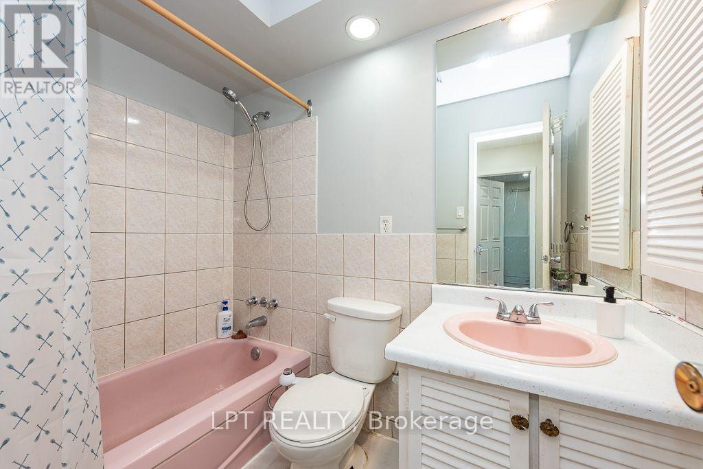 111 Dearbourne Boulevard, Brampton, ON
