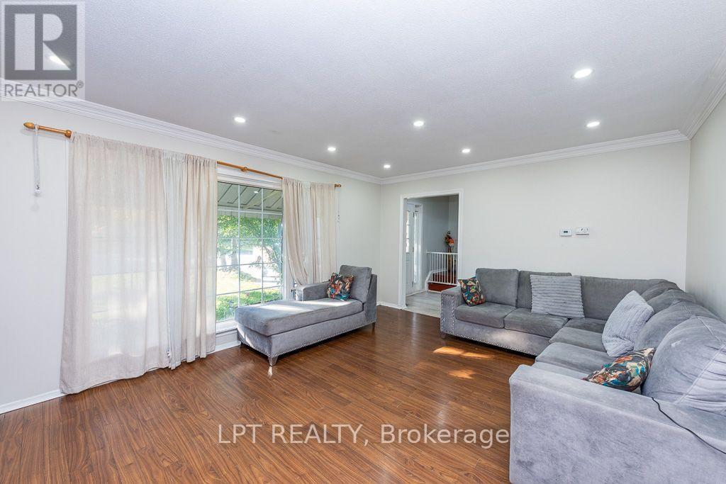 111 Dearbourne Boulevard, Brampton, ON