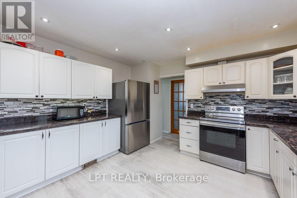 111 Dearbourne Boulevard, Brampton, ON