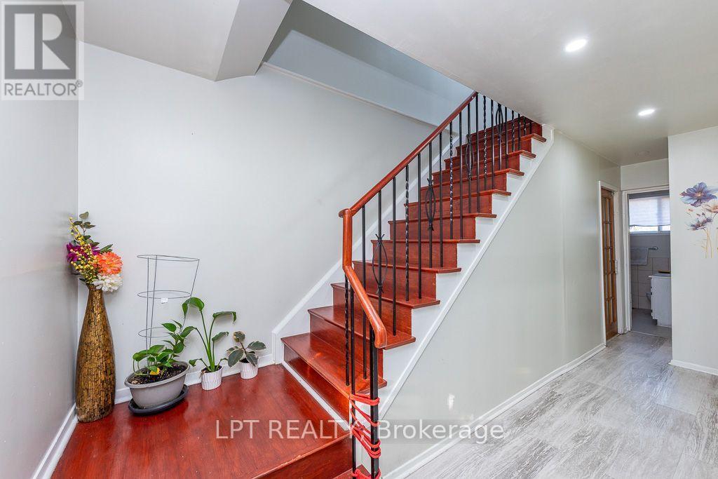 111 Dearbourne Boulevard, Brampton, ON