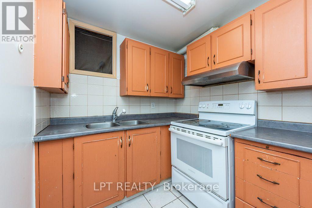 111 Dearbourne Boulevard, Brampton, ON