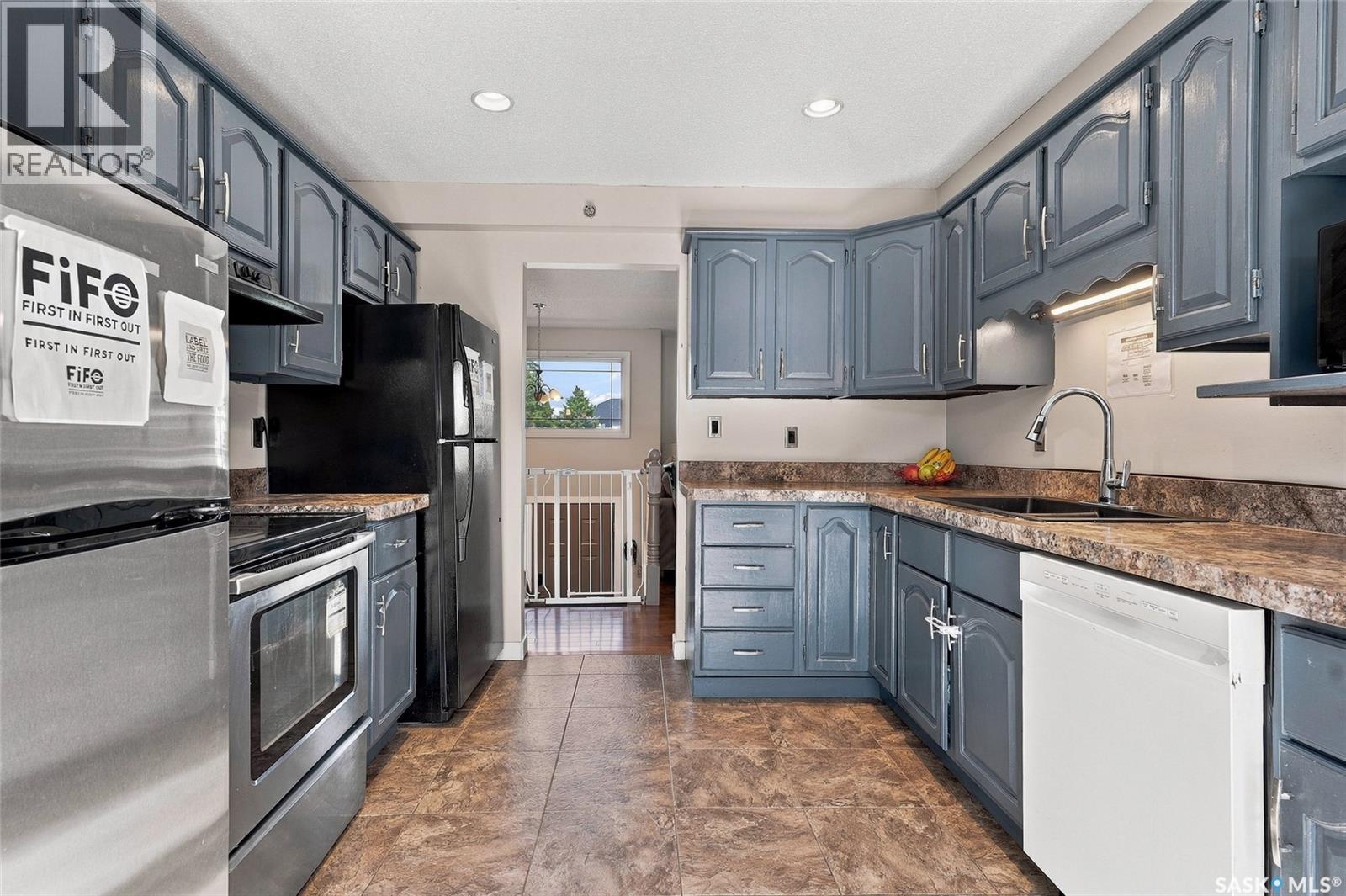1006 Whitewood Crescent, Saskatoon, SK