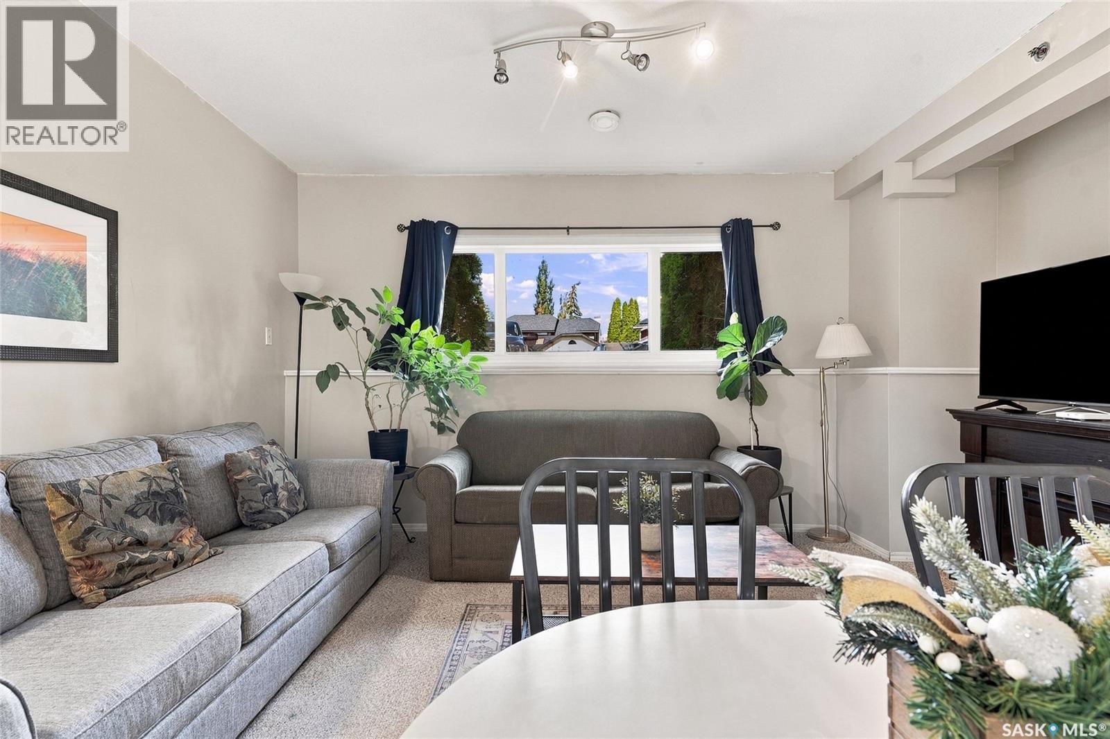 1006 Whitewood Crescent, Saskatoon, SK
