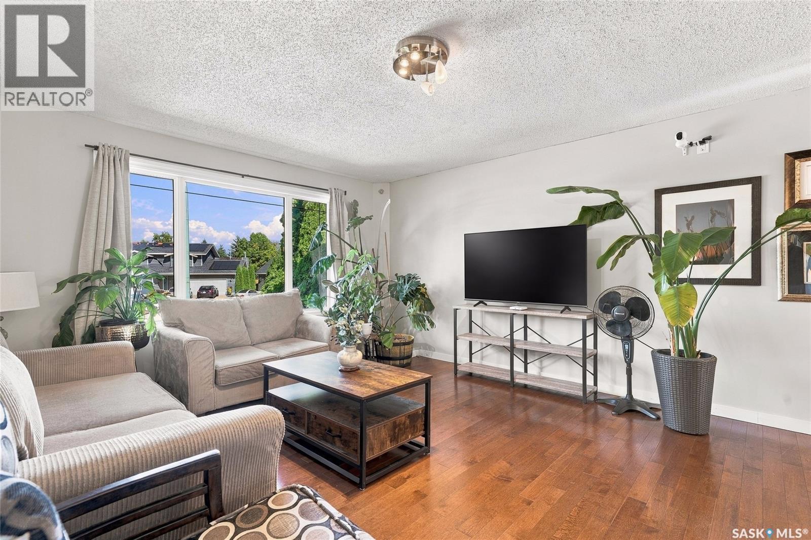 1006 Whitewood Crescent, Saskatoon, SK