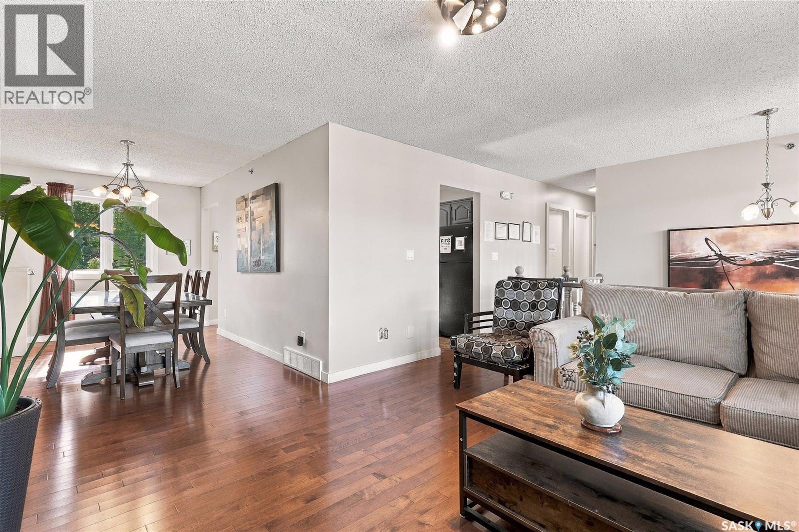1006 Whitewood Crescent, Saskatoon, SK