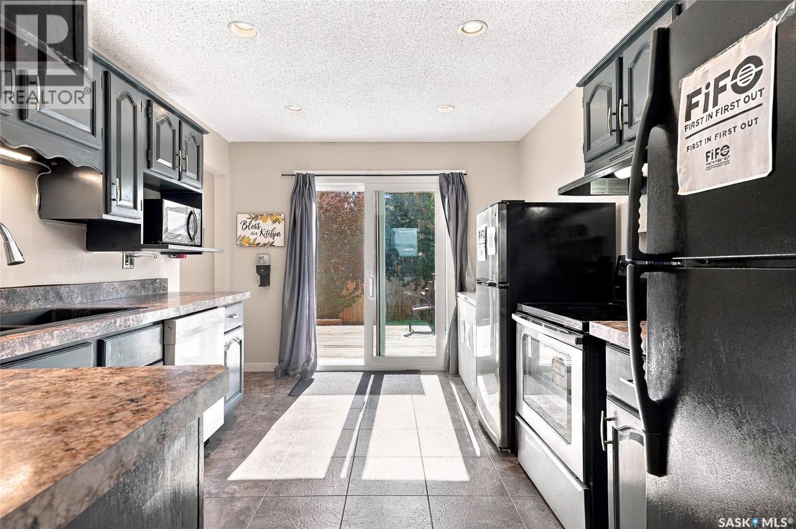 1006 Whitewood Crescent, Saskatoon, SK