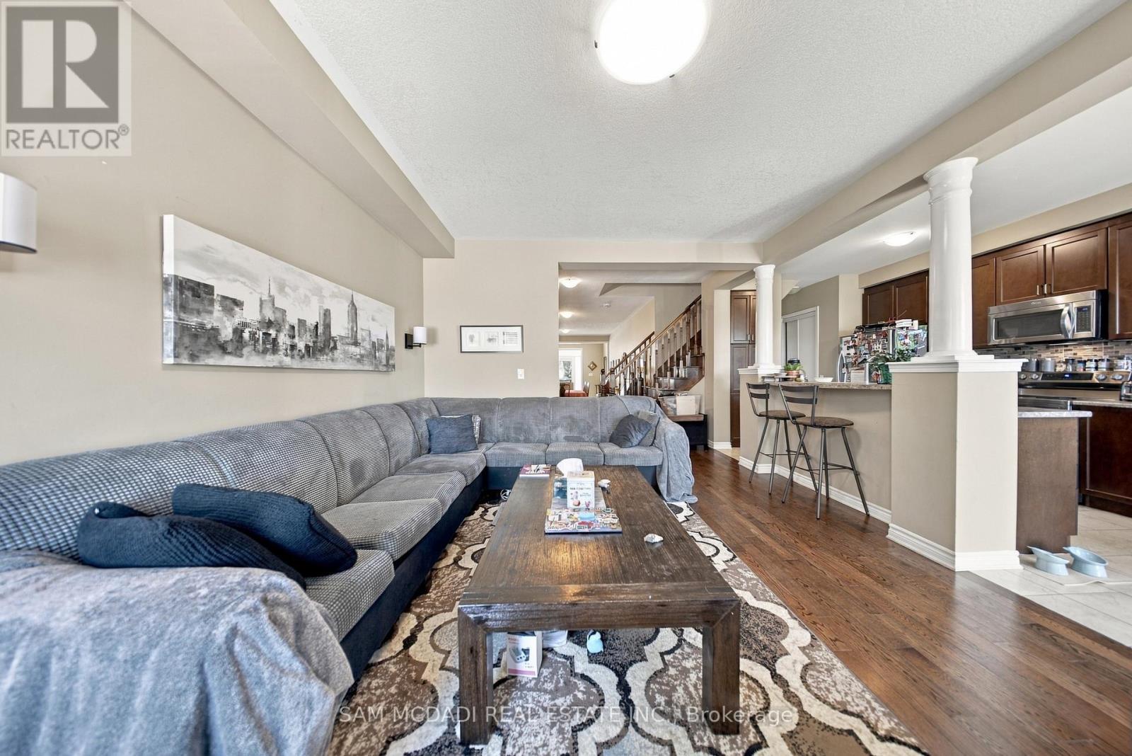 8 Celano Drive, Hamilton, ON
