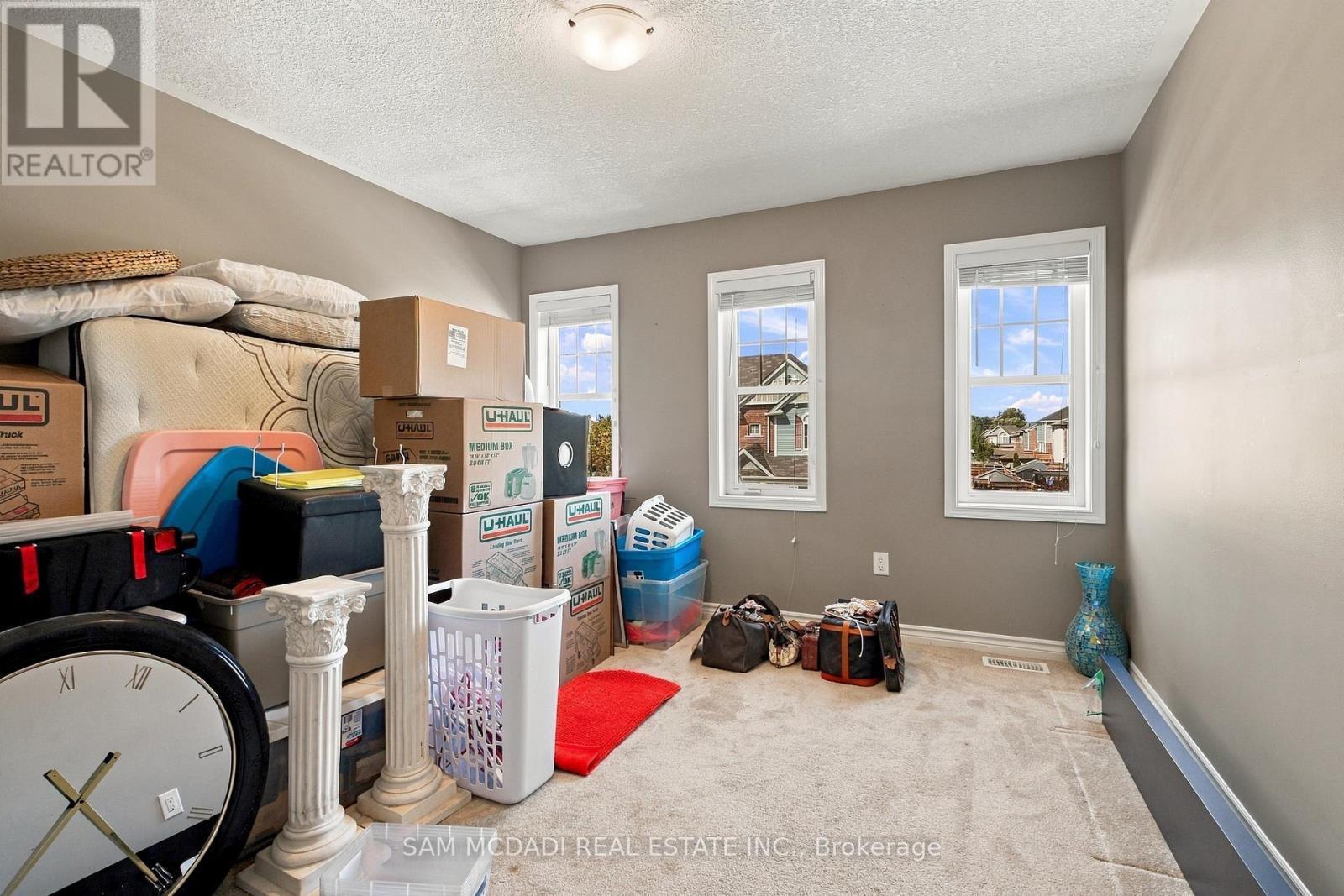 8 Celano Drive, Hamilton, ON