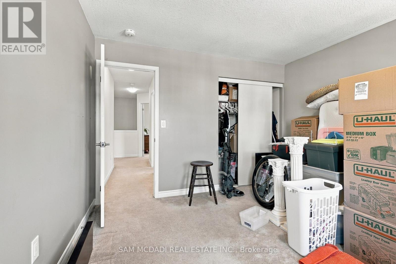 8 Celano Drive, Hamilton, ON